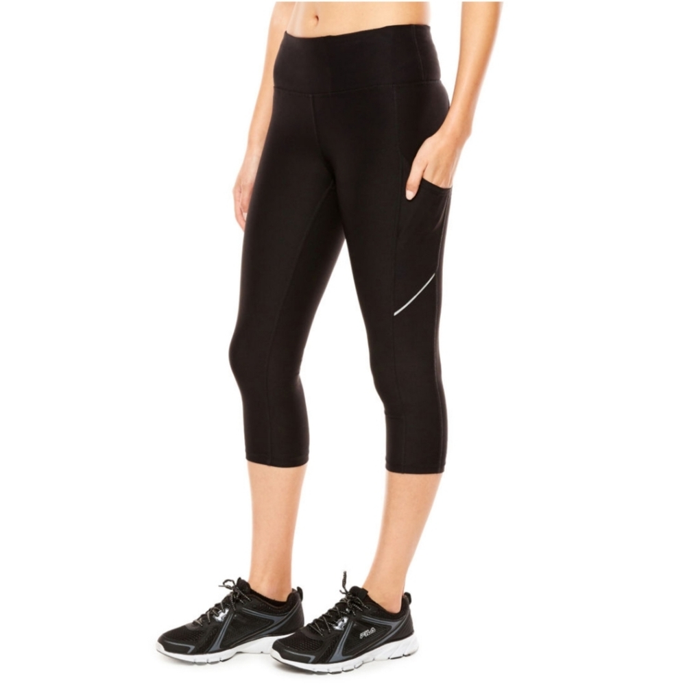Women's Xersion Essential SidePocket Performance Capri Leggings, NWT, Small